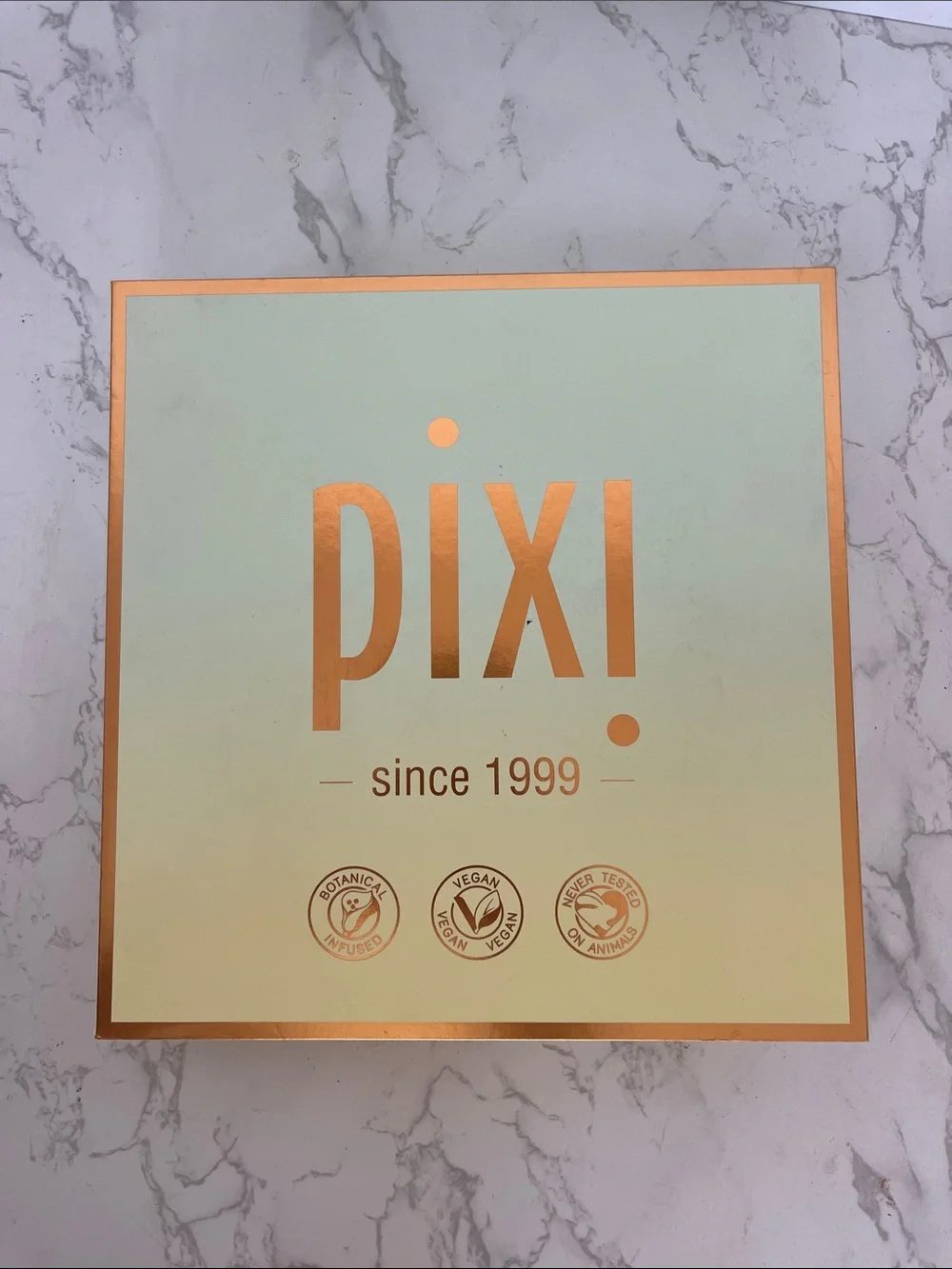 Pixi AfterSun Skincare Set with Mint Green Hat and Cleansing Oil